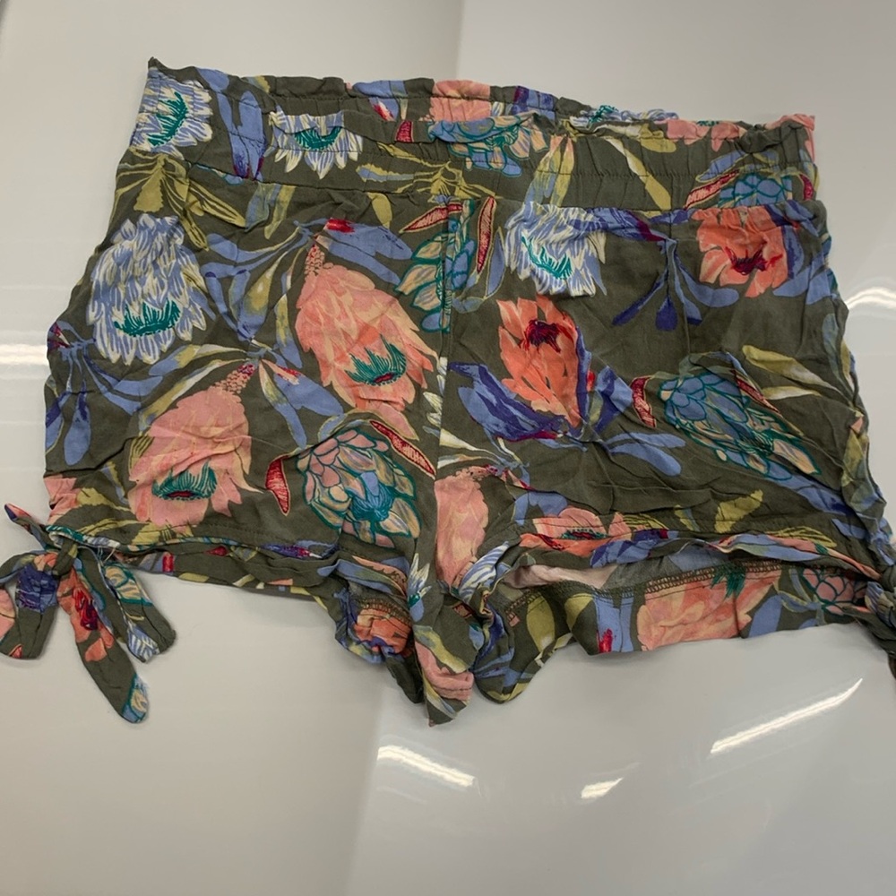 Ladies shorts